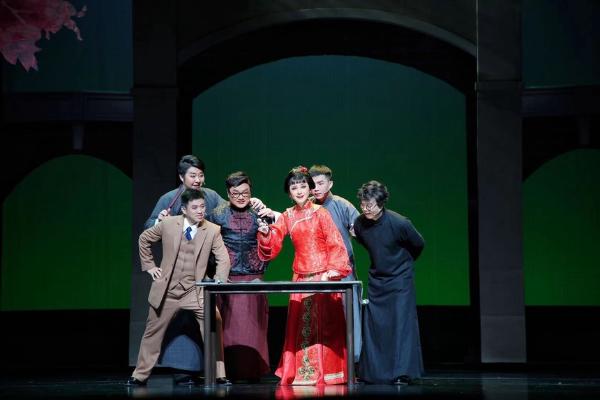 “戏剧中国”2021年度优秀剧目展演 | 来自大别山的清风·黄梅戏音乐剧《霜天红烛》