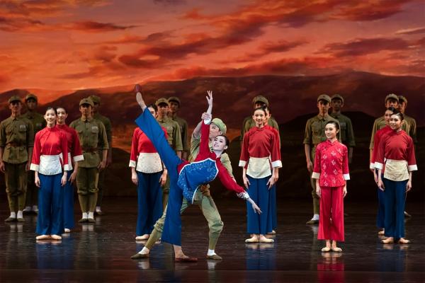 艺术 | 芭蕾舞剧《沂蒙》在广西南宁上演，沂蒙精神绽放邕城