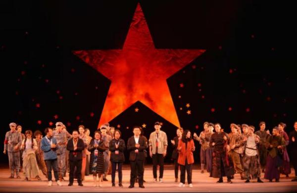 艺术 | 一场跨越九十年的时空对话——原创音乐剧《闪闪的红星》北京首演引发热议