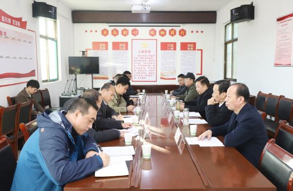 公共 | 陕西新华出版传媒集团向帮扶村捐助帮扶资金12万元