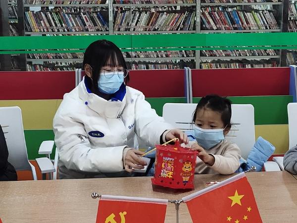 公共 | 巧手做灯笼·书香迎元旦