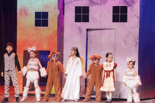 艺术丨文化润疆，新疆儿童走上《青鸟》的舞台