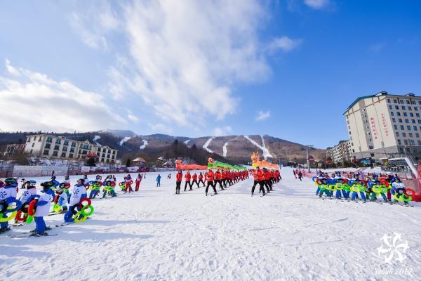 首批国家级滑雪旅游度假地 | 亚布力滑雪旅游度假区：持续刷新“顶级雪场、度假胜地”金色名片