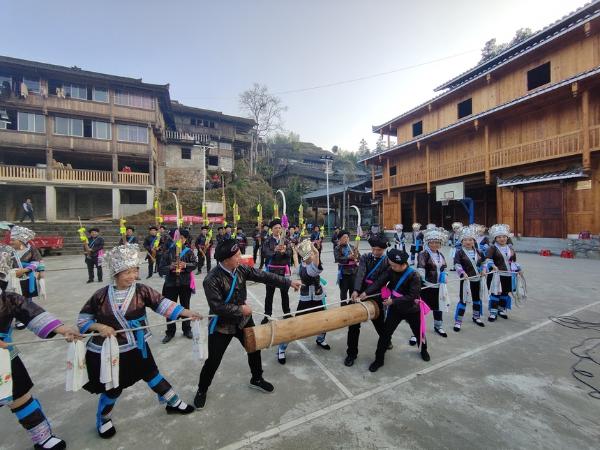 非遗 | 广西：尧告“能人”展风采，苗族拉鼓出大山