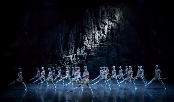展播预告 | 芭蕾舞剧《闪闪的红星》—国家艺术基金“共享中国年·携手向未来”春节展播剧目
