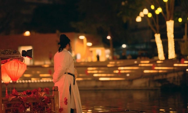 旅游 | 跟着杜甫夜游锦江，体验烟火里的幸福年味