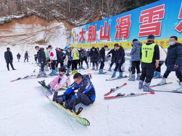 产业 | 冰雪运动成新时尚 安徽现已建成冰雪场地12个