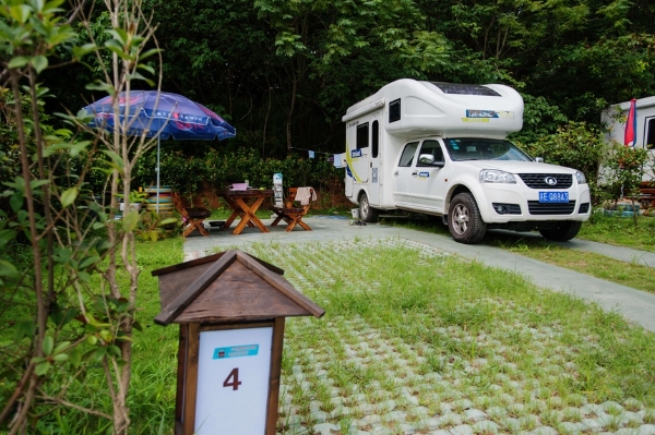 玩转营地 | 南京汤山温泉房车营地：打造山地森林型人与自然相融合的出行休闲方式