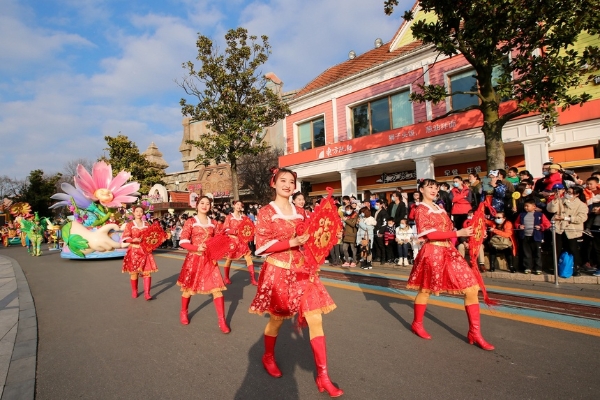 旅游 | 虎年春节假期接待360万游客，华侨城以欢乐点亮中国年