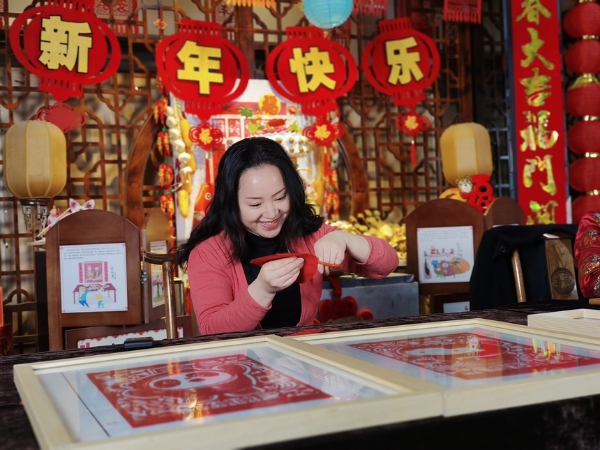 非遗｜西安市碑林区：百变非遗“冰墩墩”惹人爱