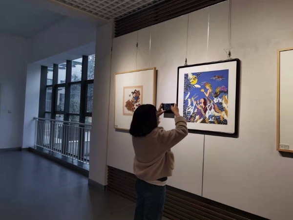 公共 | 迎“三八”雨桥民俗画精品展在河北省图书馆展出