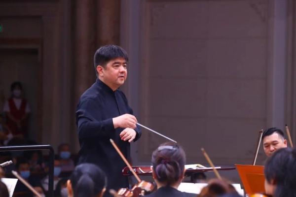 艺术 | 李飚执棒“舞狂之夜” 天津交响乐团2022音乐季系列演出开幕