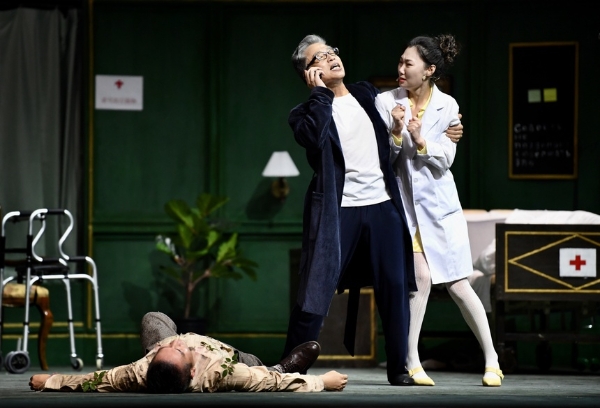 艺术 | 丰硕新剧《高级病房》在北京顺义大剧院公益首演