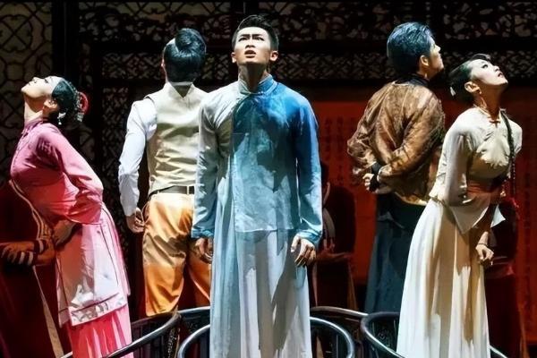 艺术 | 民族舞剧《沙湾往事》首次在郑州上演，原汁原味展现岭南文化
