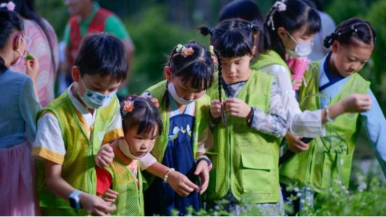 公共 | 明月如诗吟中秋！武汉文旅志愿者走进武汉植物园