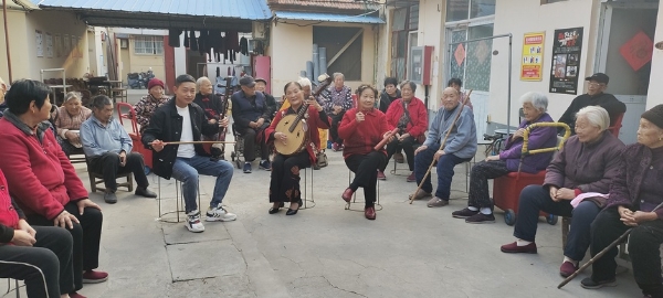 公共 | 安徽亳州“关爱老年人”文化志愿者走进敬老院