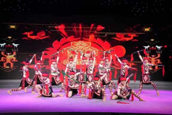 艺术 | 海南省第六届少数民族文艺会演开幕 展各民族时代风采
