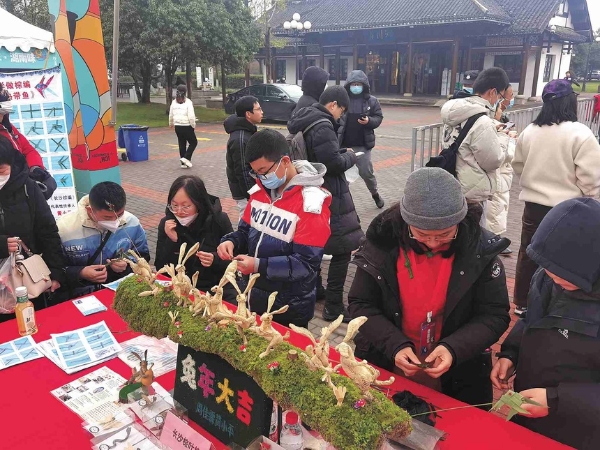 非遗 | 在璀璨灯火中体验传统文化的魅力