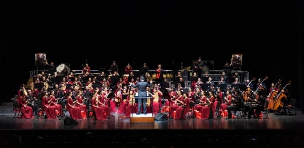 艺术 | 大型民族管弦音乐会《永远的山丹丹》在中央歌剧院上演