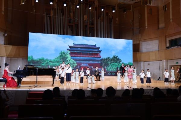 艺术 | 北京市东城区首届“紫金杯”唱响新时代庆“七一”合唱比赛成功举办