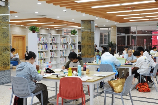 公共 | 安徽省图书馆 市民别样消暑纳凉好去处