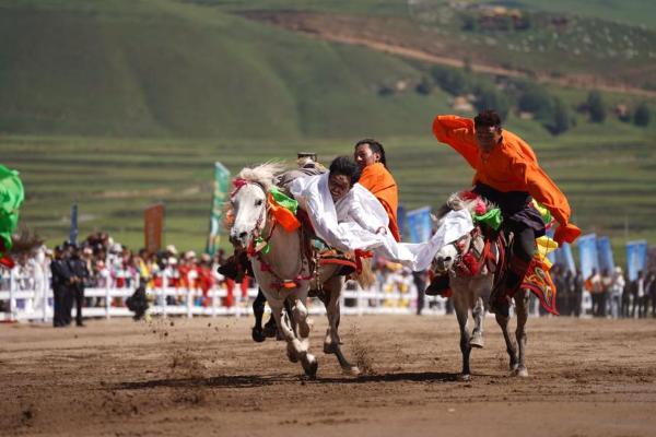 旅游 | 2023四川甘孜山地文化旅游节在甘孜县开幕