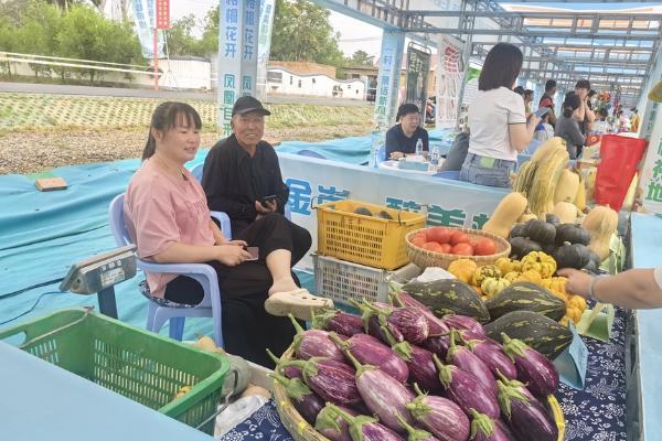 旅游 | 宁夏灵武市“黄河金岸 醉美梧桐”第三届 乡村文化旅游节签订农产品订单3.417亿元