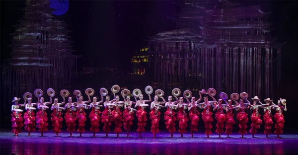艺术｜新版杂技芭蕾剧《天鹅湖》在北京惊艳亮相