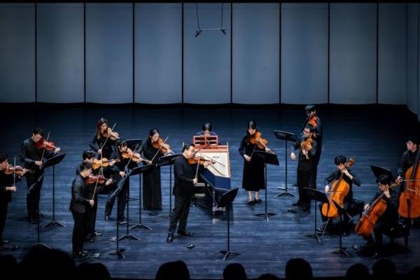 艺术 | 上海音乐厅2023 mini音乐节收官 “巴赫计划”走出音乐厅带来新体验