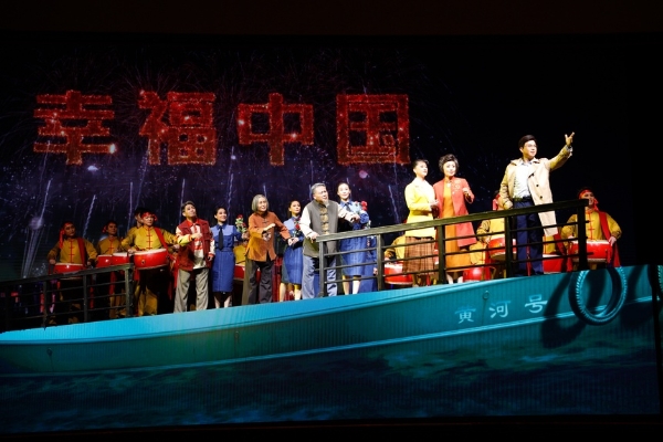 艺术 | 青春版豫剧《大河安澜》上演：新星闪耀舞台，展现青春力量