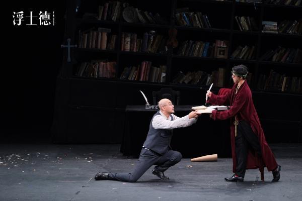 艺术 | 图米纳斯版话剧《浮士德》携全新阵容正式重启 跨国排练只为坚守对戏剧的承诺