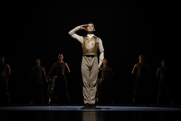 艺术 | 北京舞蹈学院原创国标舞剧《人间四月天》元旦首演
