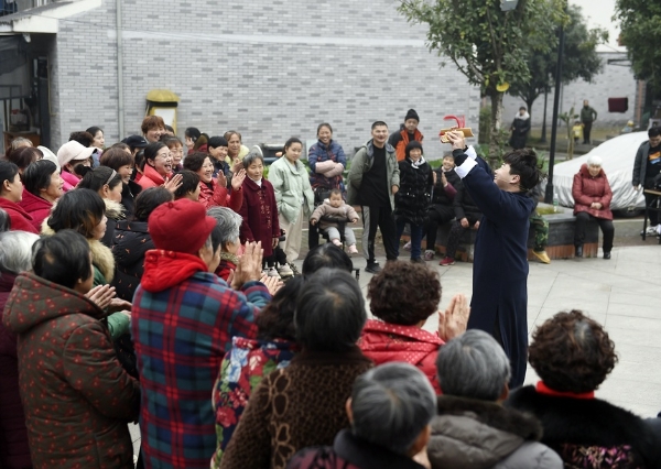 公共 | 重庆沙坪坝区文艺惠民活动在青木关镇拉开序幕