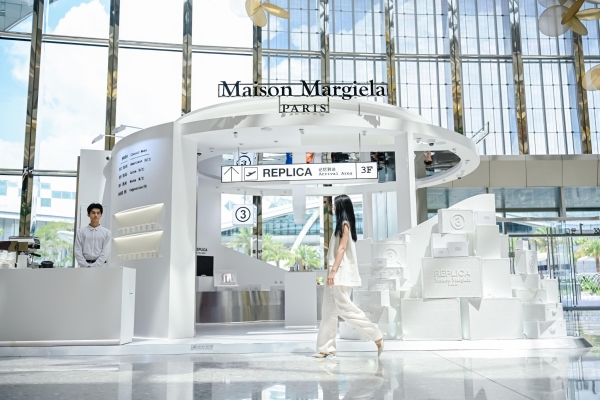 梅森马吉拉香氛机场主题快闪亮相cdf三亚国际免税城
