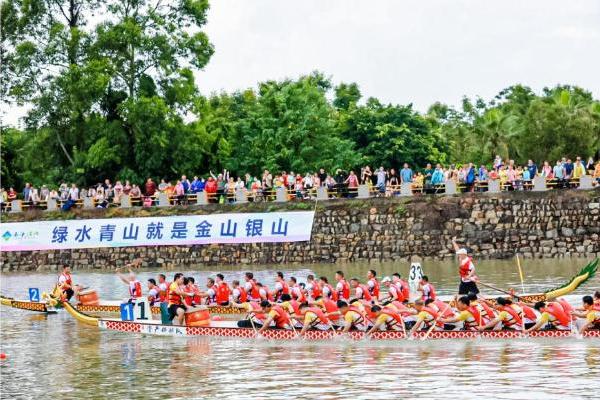 “龙舟经济”带热端午游，美团旅行：“龙舟基地”热度上涨216%，水上餐厅“龙船饭”热度上涨183%