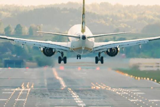 冬季运力谨慎增长，可为年末强劲表现铺垫基础