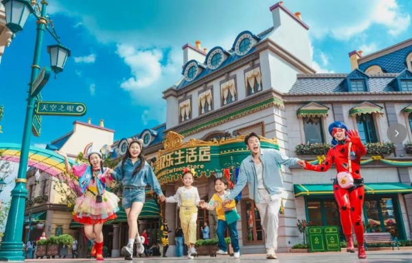 主题乐园里，亲子流量如何变成全龄消费？