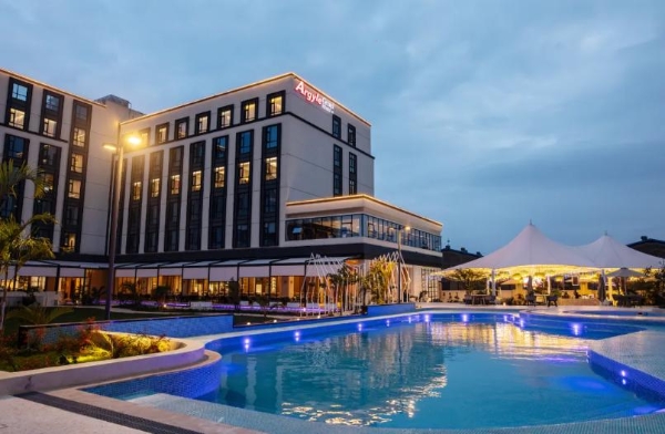 雅阁20年：中国酒店业全球化浪潮中的“第三路径”