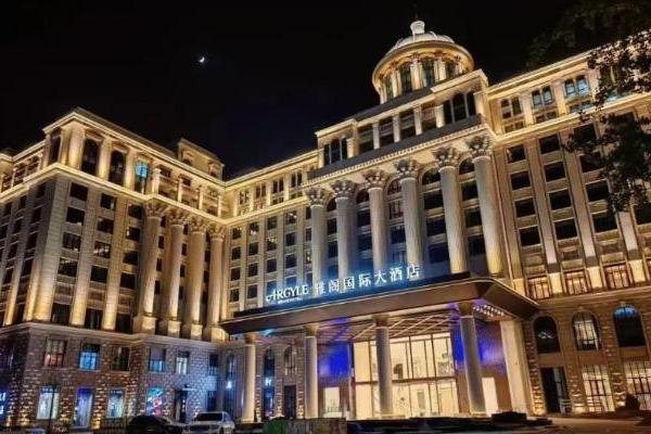 雅阁20年：中国酒店业全球化浪潮中的“第三路径”