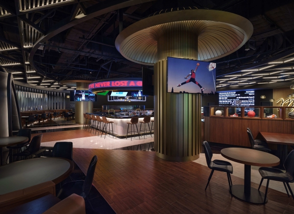 迎仕柏综艺馆上演网坛巅峰对决 一站式畅享赛事与假期