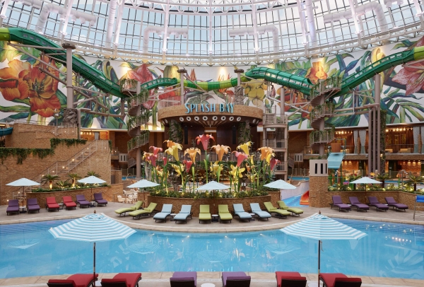 迎仕柏综艺馆上演网坛巅峰对决 一站式畅享赛事与假期