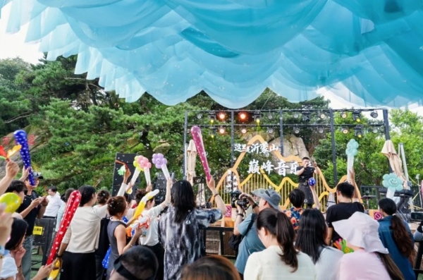 登高龟蒙共赴福寿山河之旅 沂蒙山龟蒙景区秋日系列活动正式启幕 