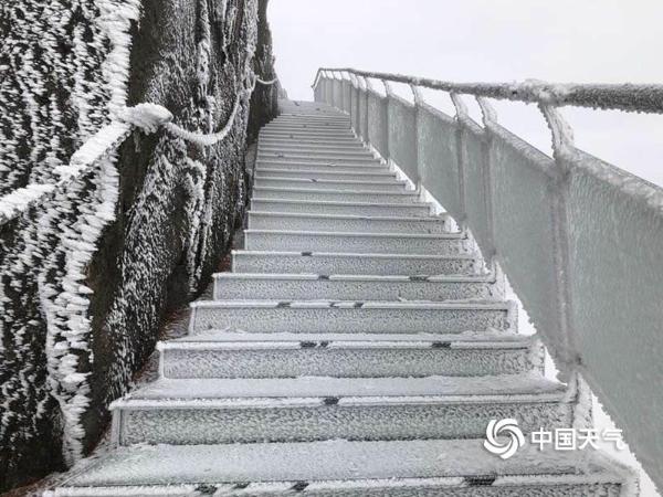 广州清远下雪图片