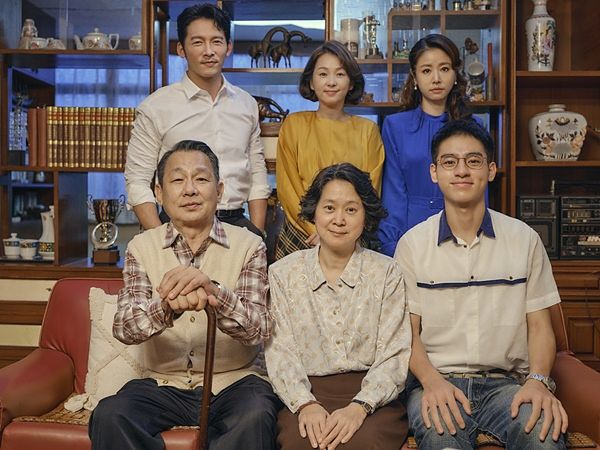 Netflix旗舰悬疑影集《华灯初上》首映记者会众星云集，林心如、杨谨华杀青「职业病」不退 !