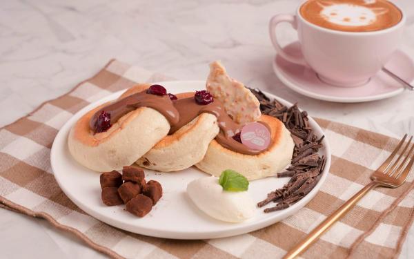 福冈松饼Café del SOL冬季限定舒芙蕾松饼！酸甜草莓卡士达、浓郁生巧克力，外带版本超Q！
