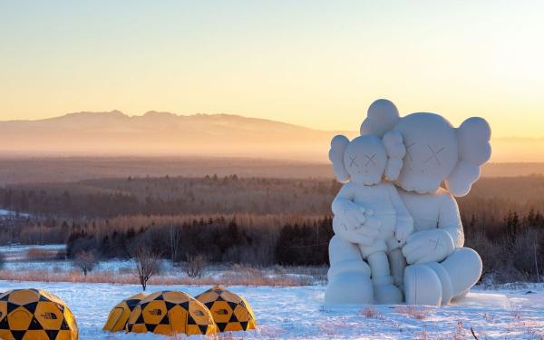 太值得收藏！The North Face携手传奇艺术家KAWS、经典款外套超好看！