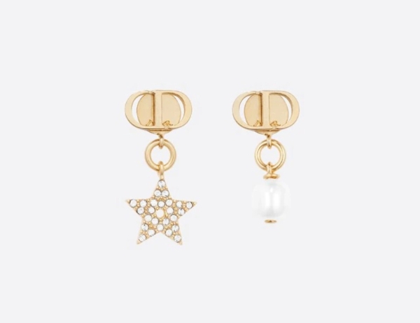 女子梦想收藏款！Dior珍珠系『经典耳环6选』入门级NT.千元起、犒赏自己无负担！