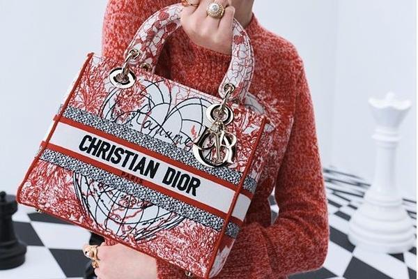 每年都超期待！Dior爱心版Lady Dior、托特包、小戒指许愿情人节礼物！