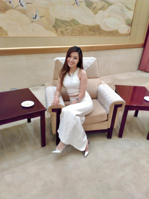 美兰迪中央政协礼堂演出强劲唱功征服全场