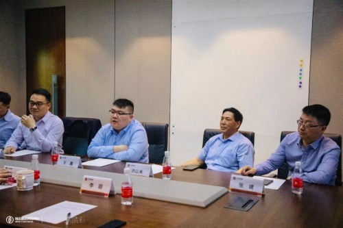 随后,恒远鑫达科技集团董事长王鑫表示:"文投控股是北京文化产业发展